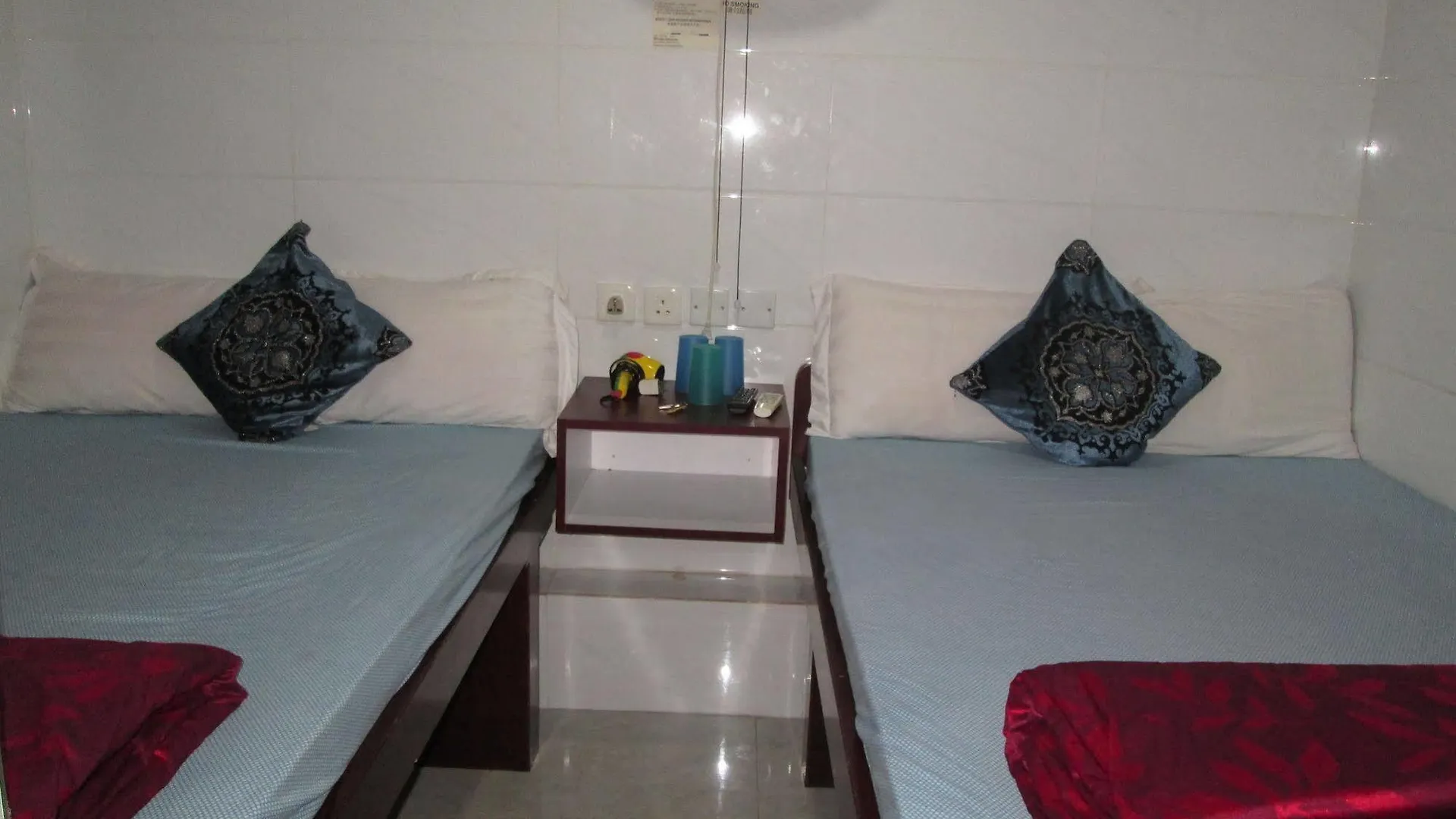 Crystal Hostel Hong Kong 0*,  China