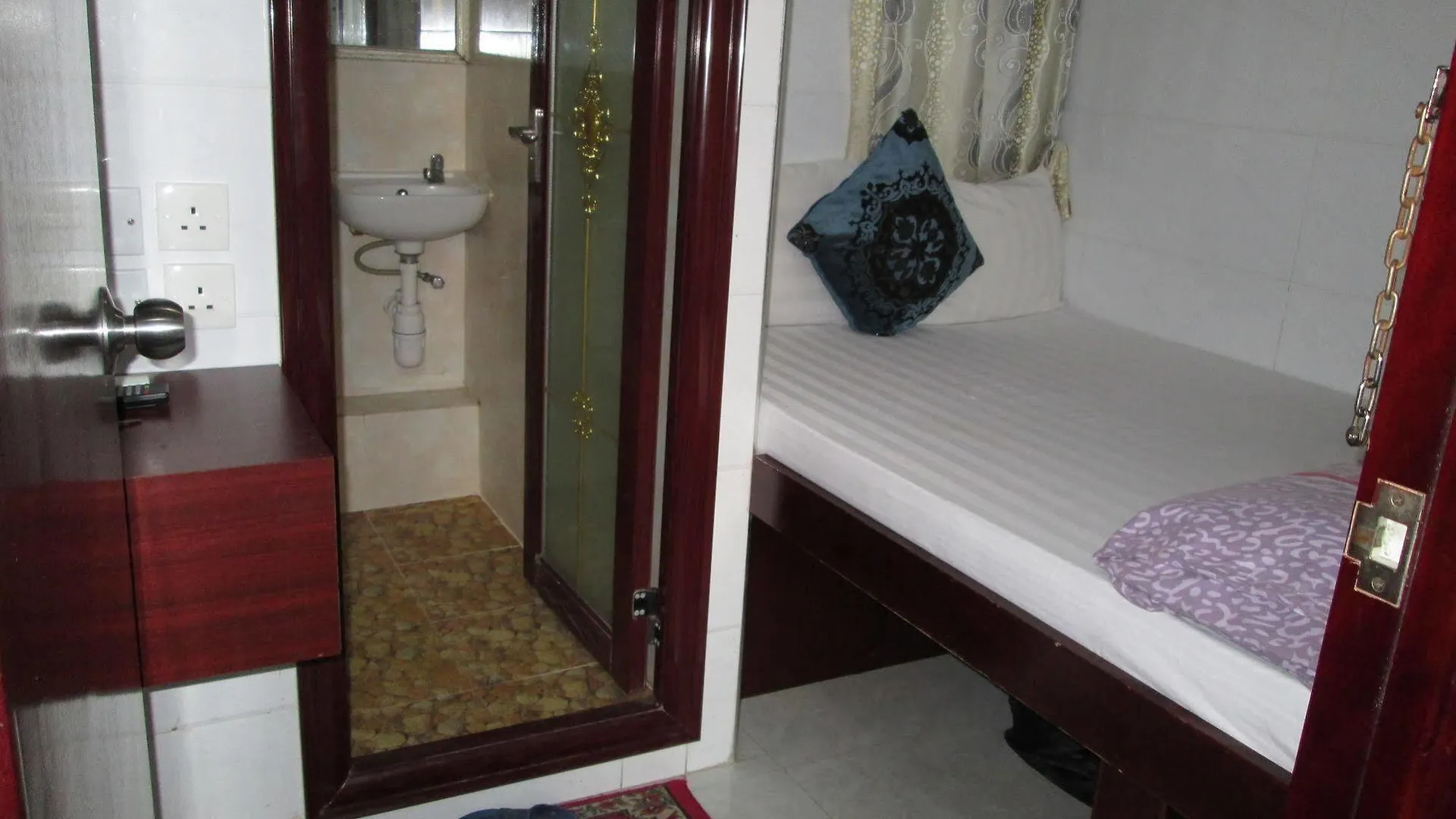 Crystal Hostel Hong Kong 0*,